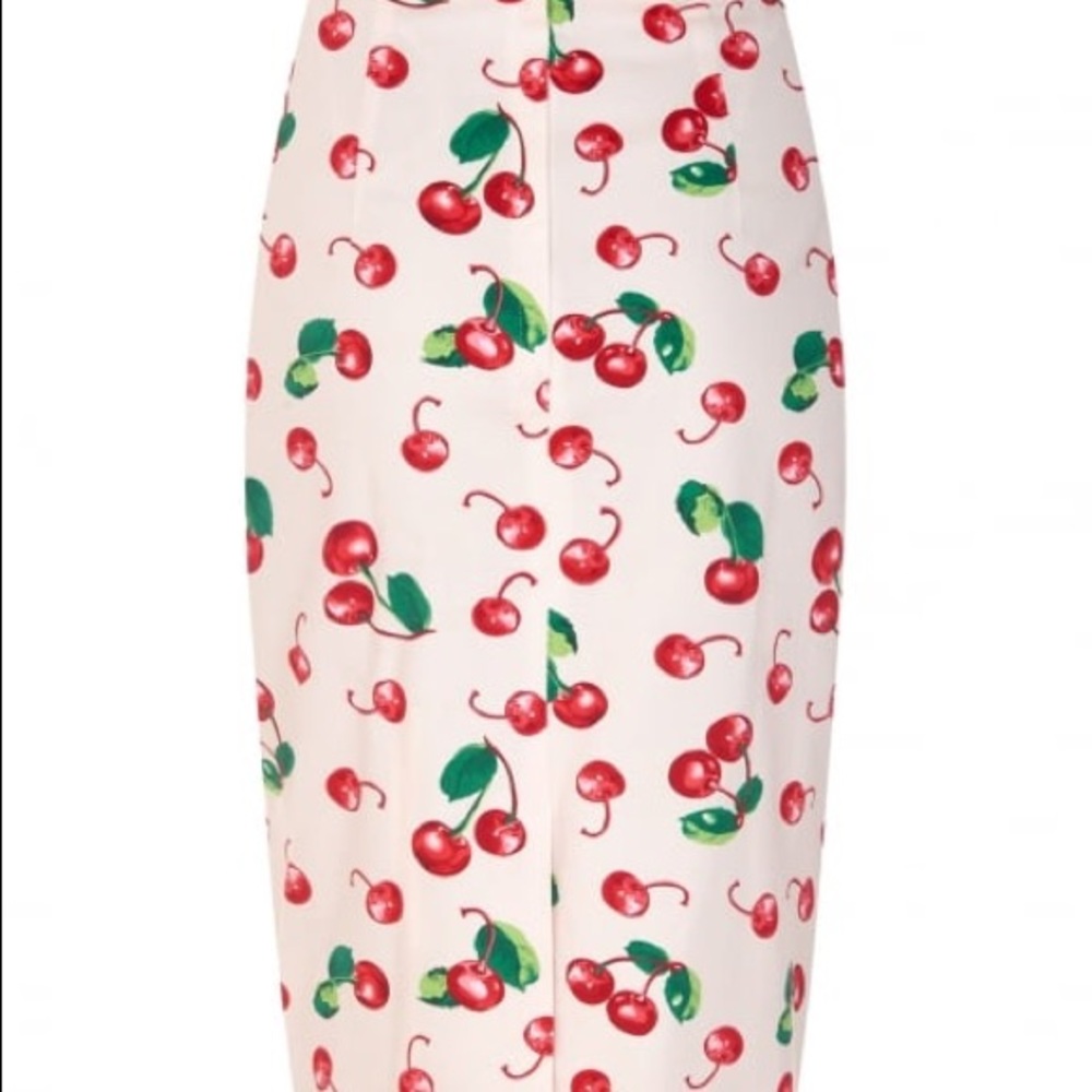 Collecting cherry skirt ๐ - Picture 3 of 4